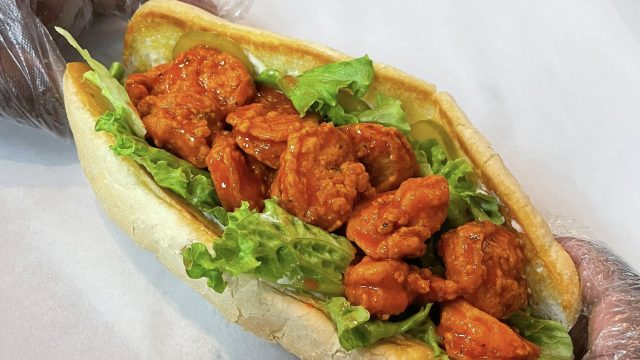 blkbayou-trapseafood-poboy