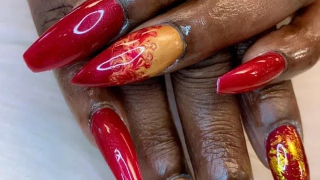 blkbayou+stupendousnails+nailart4