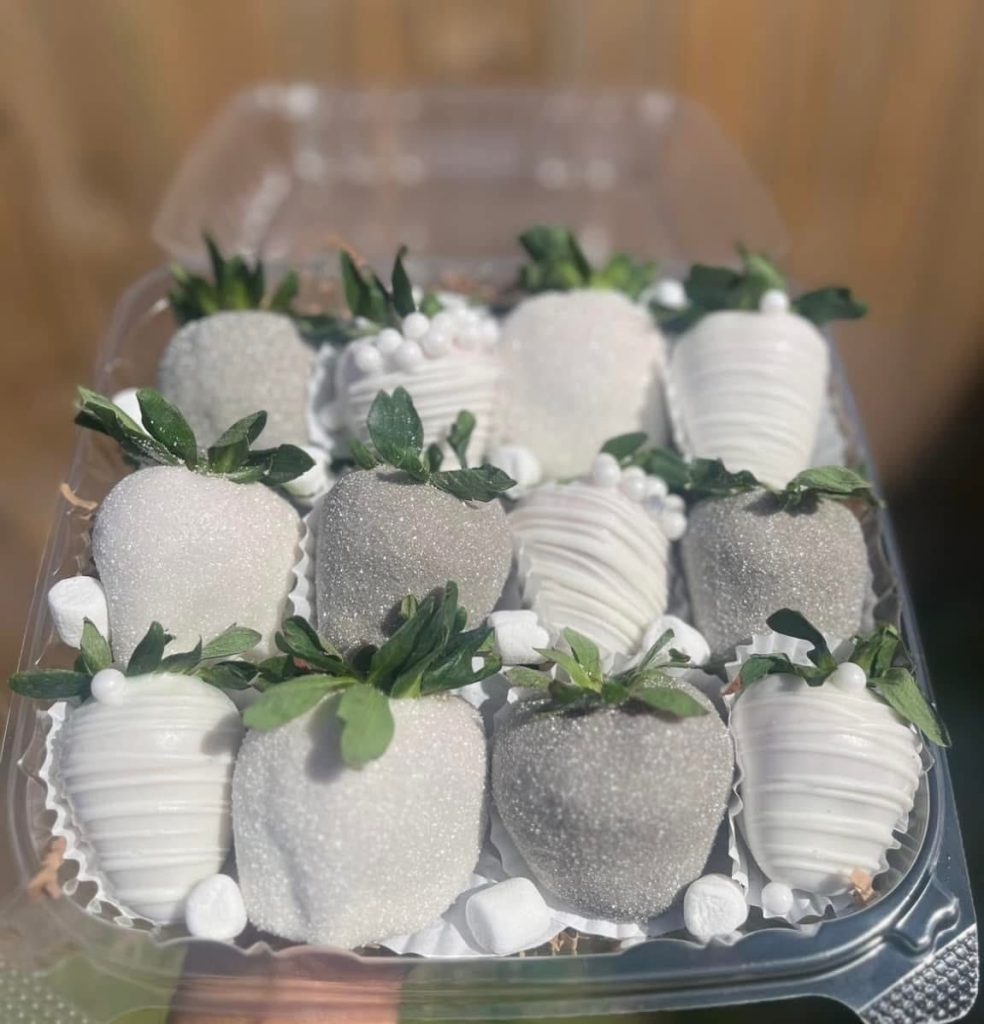 blkbayou+sweetdreams+strawberries