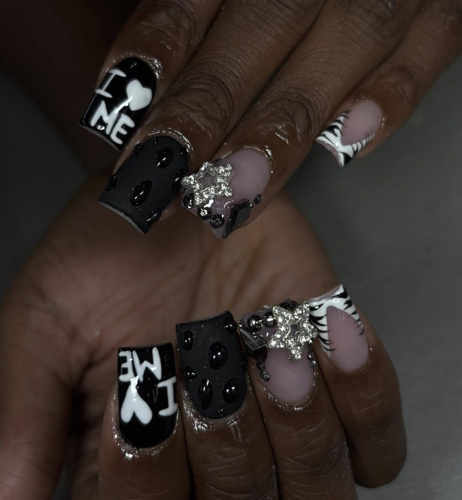blkbayou+thebeehivenails+nailart1