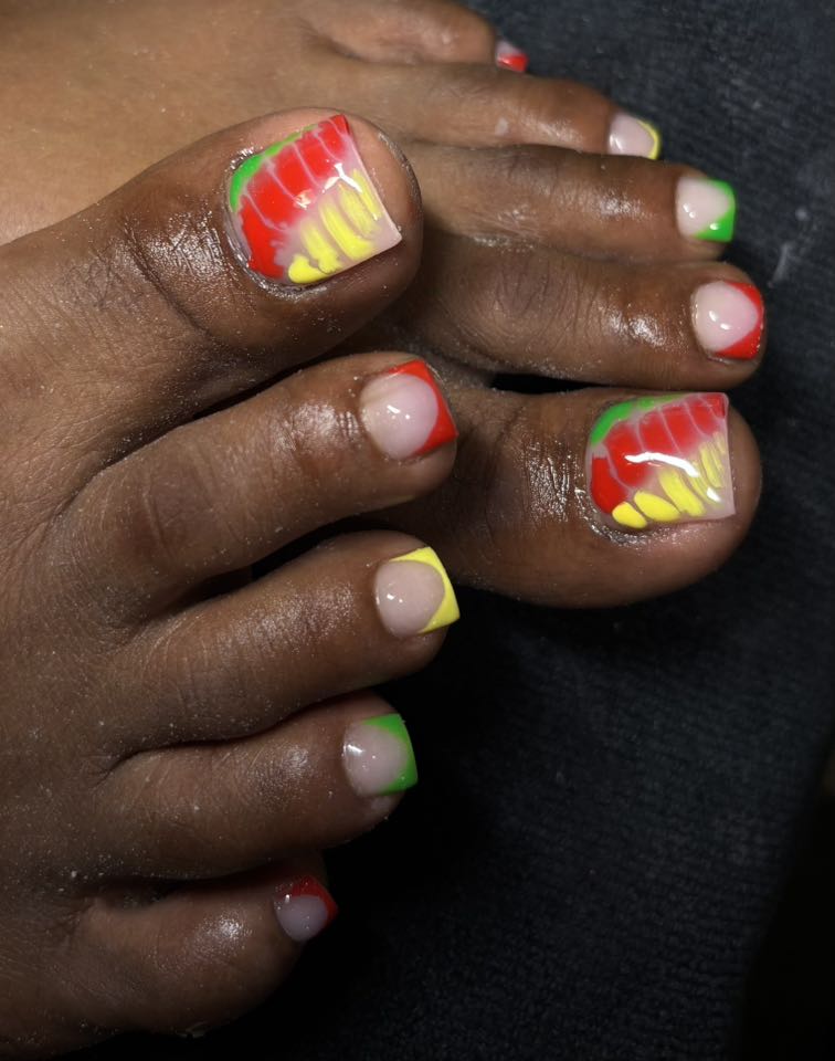 blkbayou+thebeehivenails+nailart3