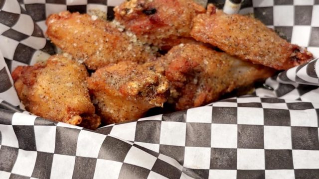 blkbayou+wingzdaqcafe&bar+wings1