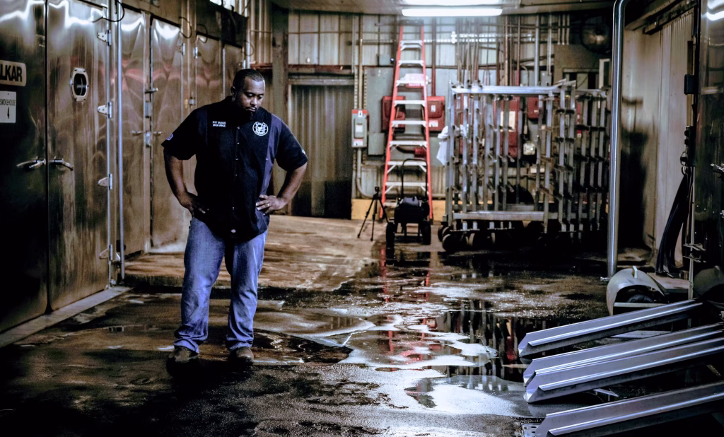 blkbayou-bigmikesbbqandsmokehousel-photo4